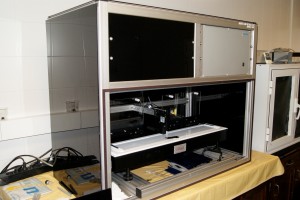 Langmuir trough (Nima) and UV-vis reflection spectrometer (Nanofilm Technology)